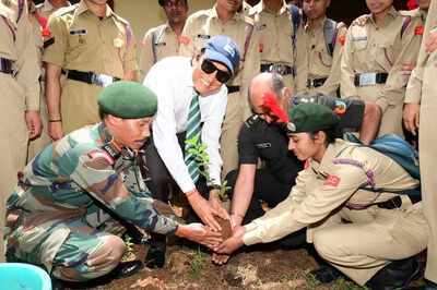 Dinesh Shahra Foundation: A beacon of sustainability, spiritual wisdom, and social empowerment