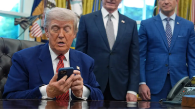 Donald Trump has been an iPhone fan, and why it is a headache for his security team