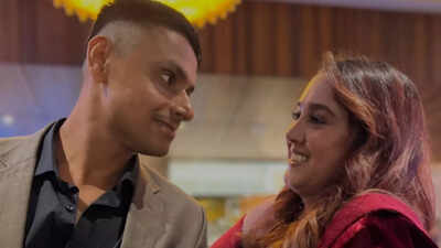 Ira Khan shares adorable pic with her 'Sitaara' after attending dad Aamir Khan's special screening- SEE PIC