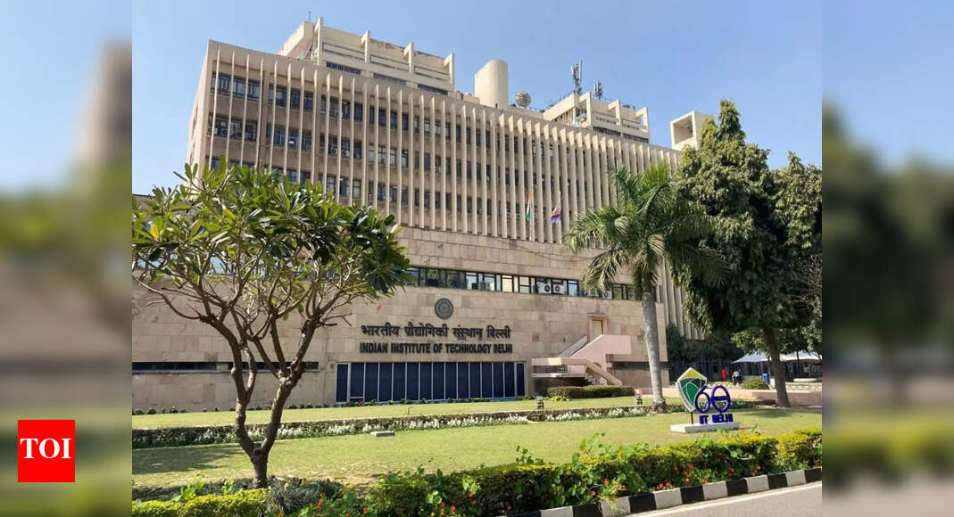 Which IIT wins the employment race in QS 2026 World University rankings?