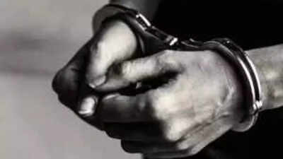 Drunken husband kills wife over constant mobile phone use in Karnataka; accused arrested