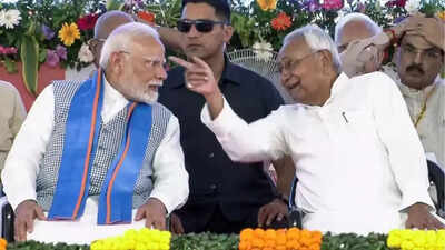  CM Nitish Kumar praises PM for caste census; asks Bihar voters to express gratitude