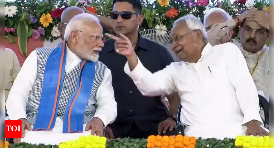 CM Nitish Kumar praises PM for caste census; asks Bihar voters to express gratitude