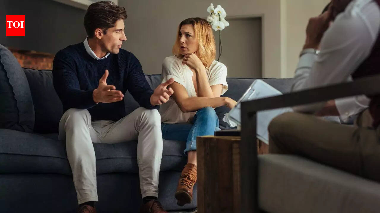5 subtle signs of toxic communication- And how to deal with it
