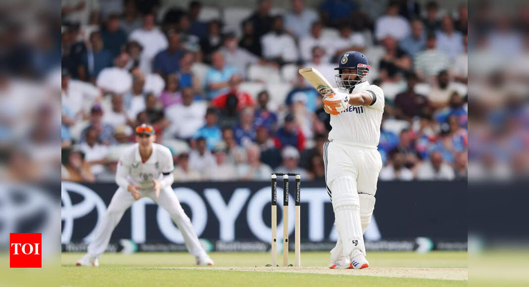 Pant becomes fastest Indian wicketkeeper to achieve big feat, overtakes Dhoni's record