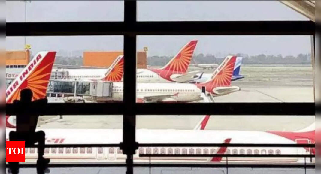 Mid-Air scare: AI's shaking door makes hissing noise; flight lands safely