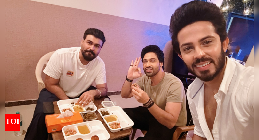 Sagar Parekh treats co-stars Aarya Babbar and Vijayendra Kumeria to homemade Litti Chokha on the sets of Jagriti – Ek Nayi Subah