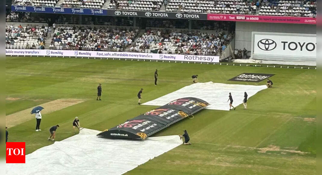 IND vs ENG, 1st Test Live: Rain stops play in Leeds