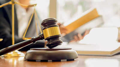Abu Dhabi court orders firm to pay AED 110,400 to employee who never joined; here’s how UAE law protected salary rights