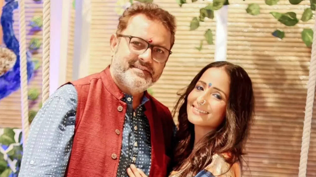 Yeh Rishta Kya Kehlata Hai's Lataa Saberwal announces separation from Sanjeev  Seth after 16 years of marriage | - Times of India