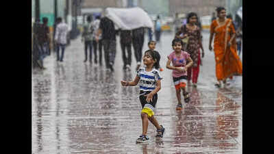 Delhi weather: Sudden rain brings relief to capital; IMD issues yellow alert