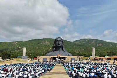 Tamil Nadu: Defence personnel perform Yoga in front of Adiyogi at Coimbatore's Isha Yoga centre