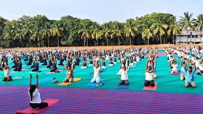 Kalyana Karnataka celebrates yoga day with enthusiasm