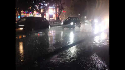 Showers bring relief in Kanpur