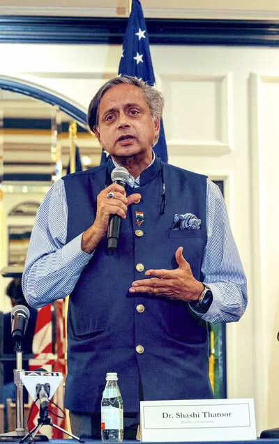 French literature influences writers and politicians in Kerala: Tharoor