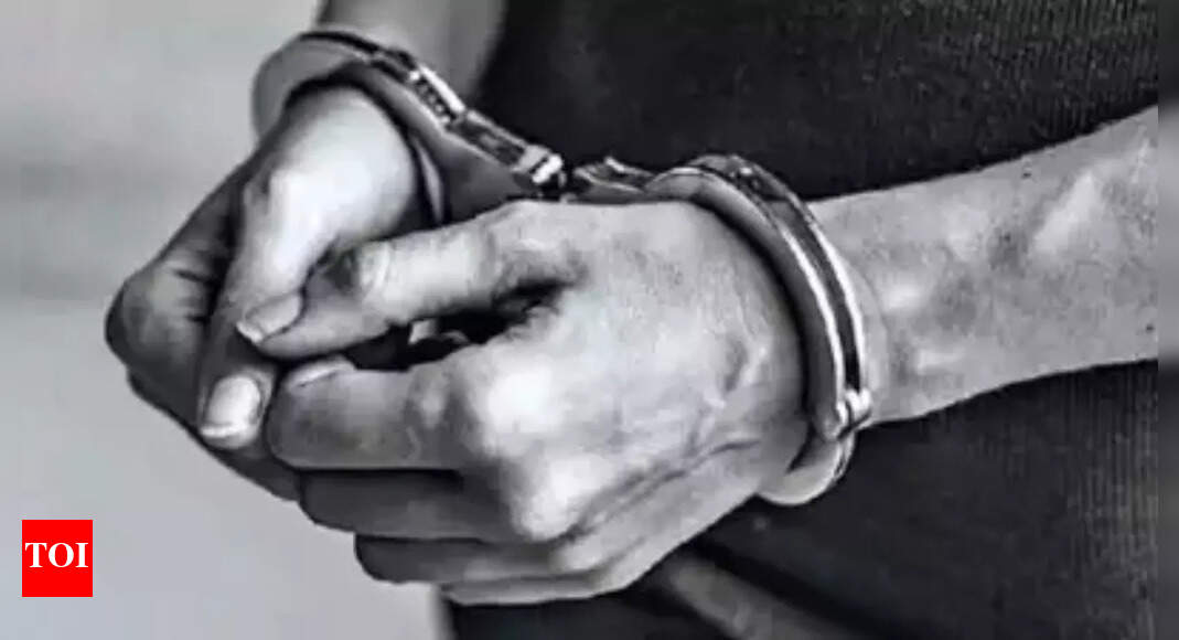 IIT-B trespasser attends classes, stays in hostel