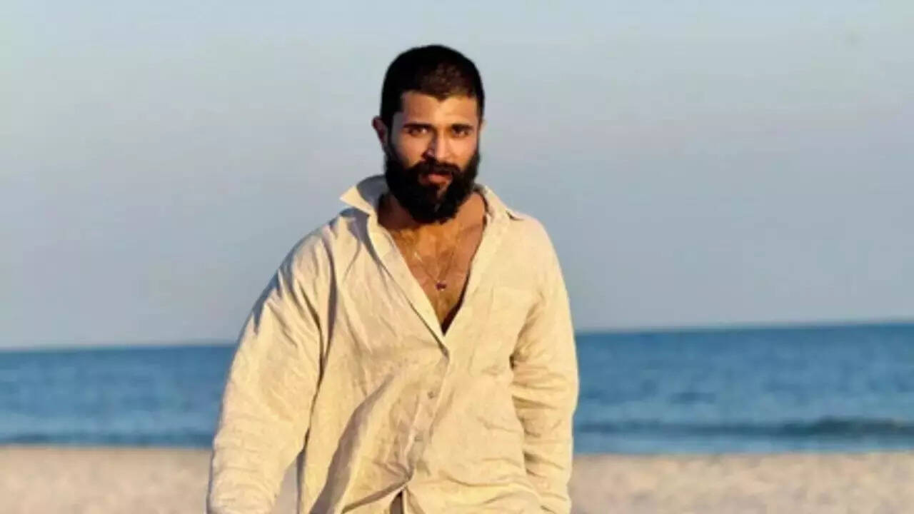 Trouble for Vijay Devarakonda: Actor booked for tribals remark; case filed  under SC/ST Act | India News - Times of India