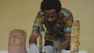 Netherlands returns 119 looted artefacts known as Benin Bronzes to Nigeria