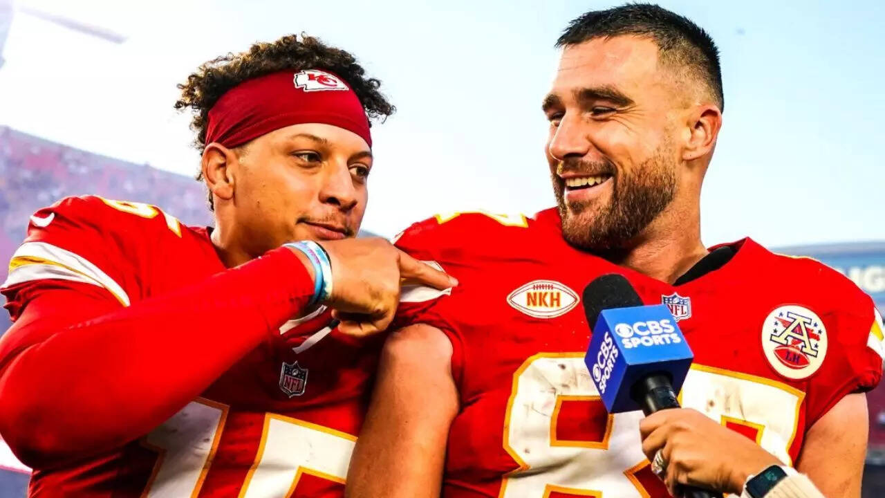 Patrick Mahomes and Travis Kelce suffer award shock as Taylor Swift's 2025  losing curse takes over the internet | NFL News - Times of India
