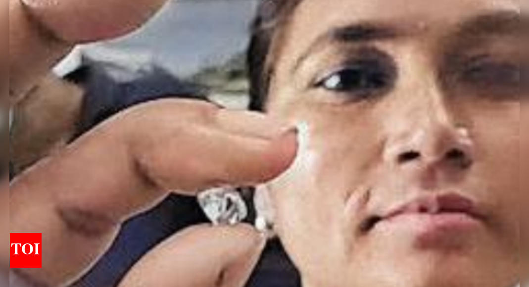 Woman finds 2.69 carat diamond; mining office awaits auction