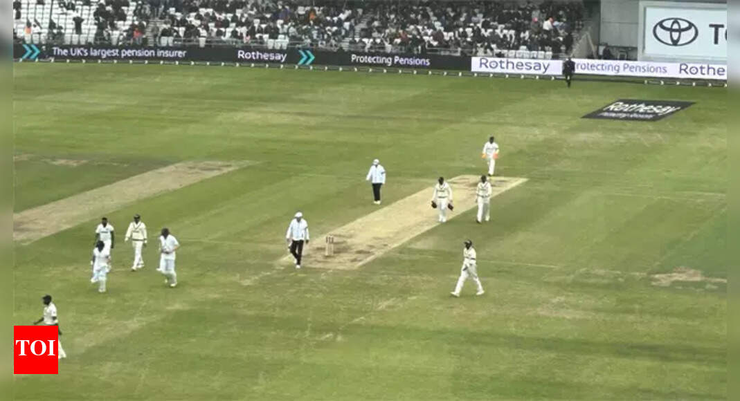IND vs ENG Live: Rain stops play; Duckett slams century to lead England chase