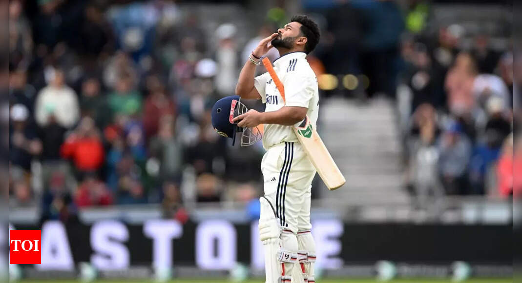 Bold statement! 'Rishabh Pant could break Rahul Dravid's record'