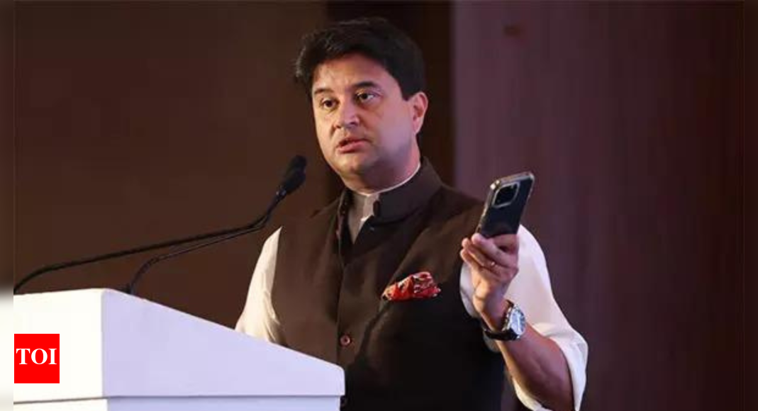 'Duopoly not good': Telecom minister pushes for competition; Scindia says Moore’s law must apply to data pricing in India