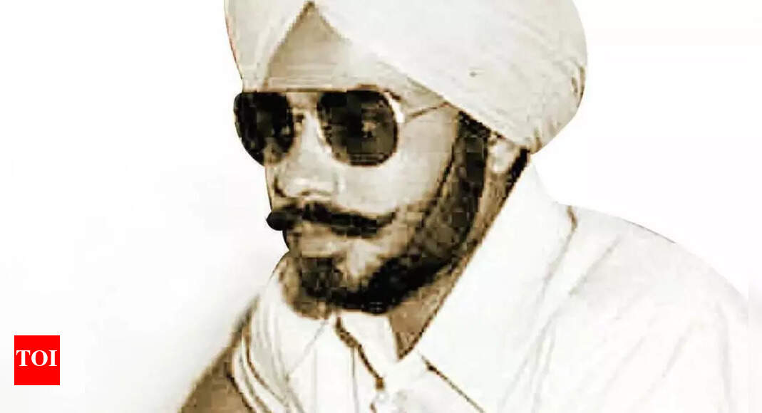 Swamiji to sardarji: When PM Modi disguised himself to evade arrest during Emergency
