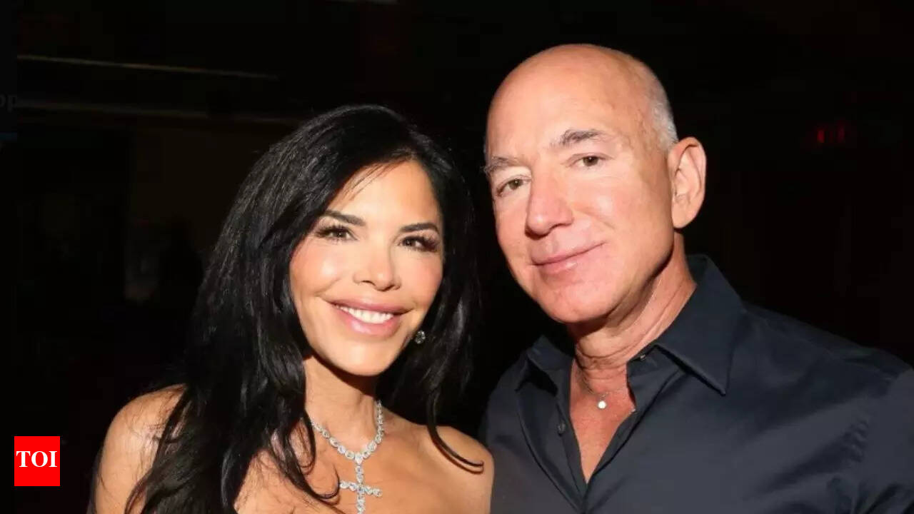 Jeff Bezos and Lauren Sánchez net worth: How much is the billionaire couple  worth together? | - Times of India