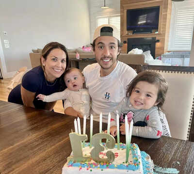  Johnny Gaudreau once gifted to Noa now bring emotional strength to Meredith as baby Carter wears them in touching bedtime photo