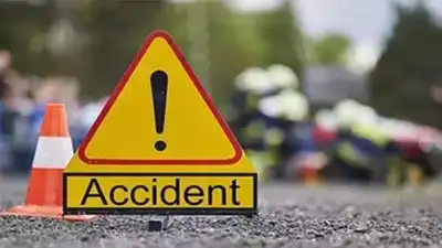 2 dead, 52 hurt after bus skids off Agra-Lucknow Expressway, falls into ditch in UP