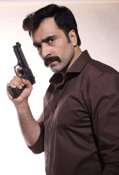 Abir Chatterjee’s look from Raktabeej 2 is out