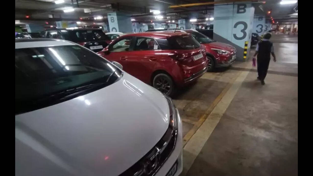 Minister urges rule tweaks for unified parking plan in Mumbai Metropolitan  Region | Mumbai News - Times of India
