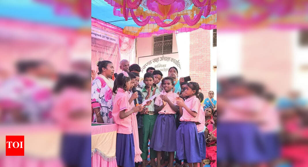 8k govt primary schools run by single teachers: Survey