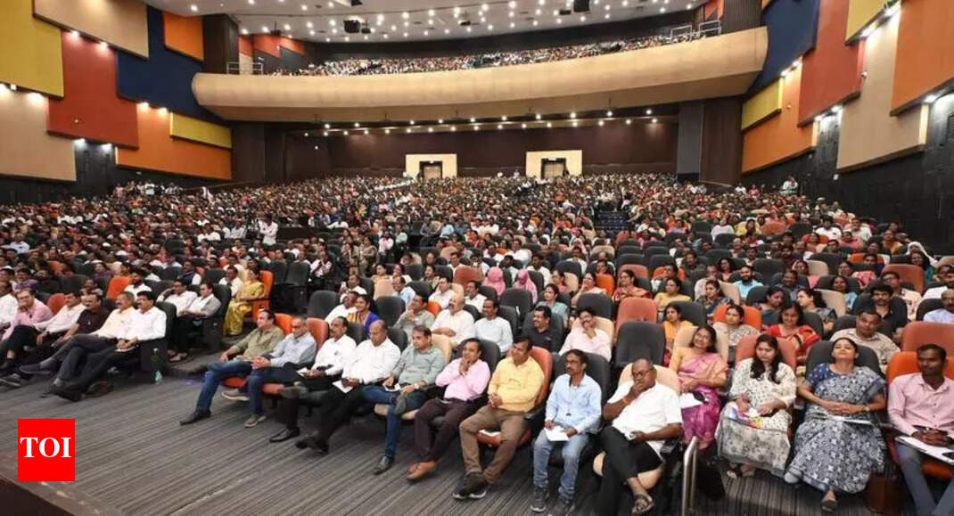 NEP aims to transform Indian education amid low university enrolment | Nagpur News 