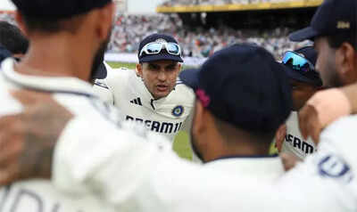  India's Test captain slammed after Headingley defeat