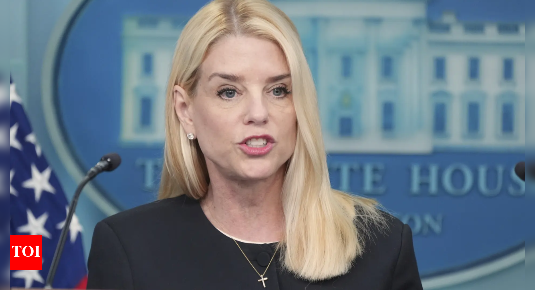 US attorney general Pam Bondi fires three Jan 6 Capitol riot prosecutors; letter cites Constitution, offers no specific reason