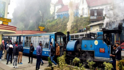 Eastern Railway audits Darjeeling Himalayan Railway, reviews safety & heritage standards; praises efforts, suggests improvements