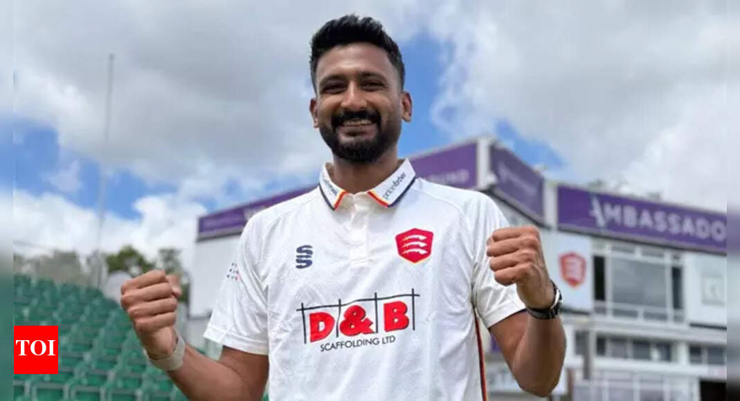 Khaleel Ahmed joins Essex until end of 2025 season