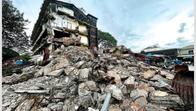 Panchayats and municipal bodies to audit old buildings