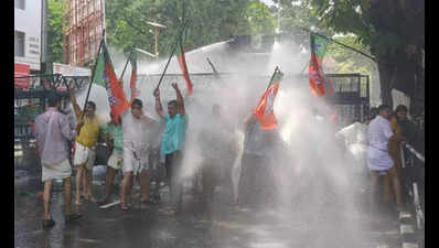 BJP councillors, police clash during march to corporation office over laptop graft allegation