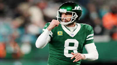 NFL legend Aaron Rodgers at risk of midseason exit in Pittsburgh, critics claim