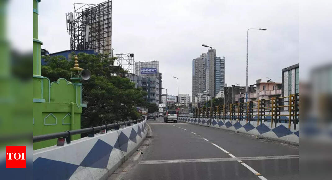 21-year-old youth, woman die in motorbike crash on Maa flyover ...