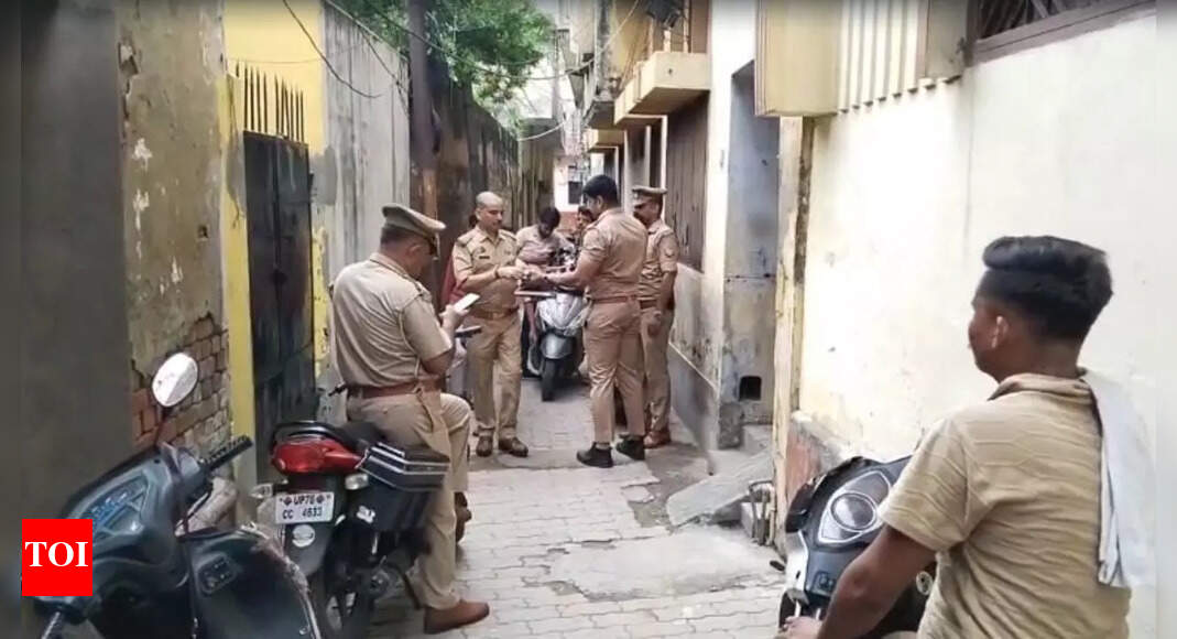 'Broken bangles': Businessman, wife, daughter die by suicide in Lucknow