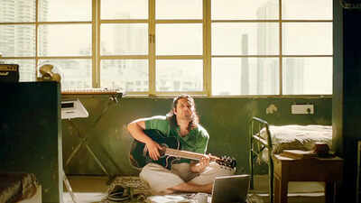 Ali Fazal learns guitar for Metro…In Dino