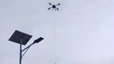  Drone airlifts man stuck in Guangxi floods - watch viral video