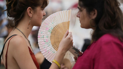 Heatwave hits southern Europe: Temperatures above 40°C spark wildfire risk; experts issue warnings