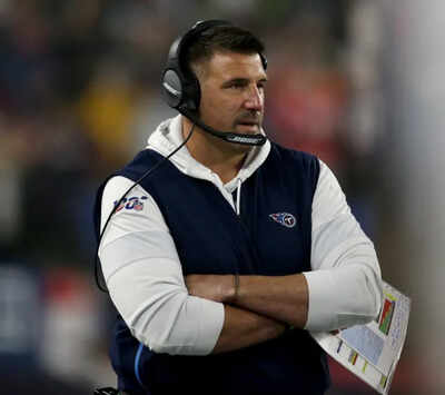 Patriots stuck with $28 million in coaching contracts, forced to give Mike Vrabel a no-fire year