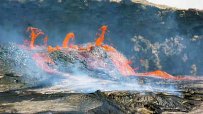 Lava bursts from Earth's mantle are creating a new ocean in Africa