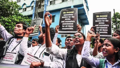 Kolkata college told to expel gang-rape accused; probe zeroes in on 17 students